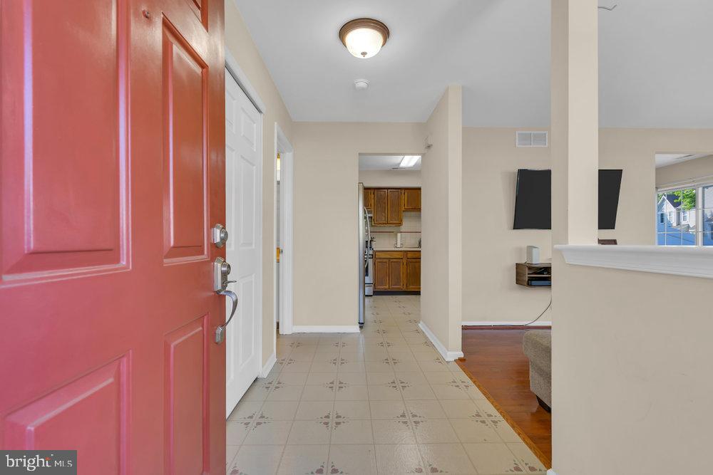 3505 Fenwick Lane Mount Laurel, NJ 08054 - Photo 9 of 34