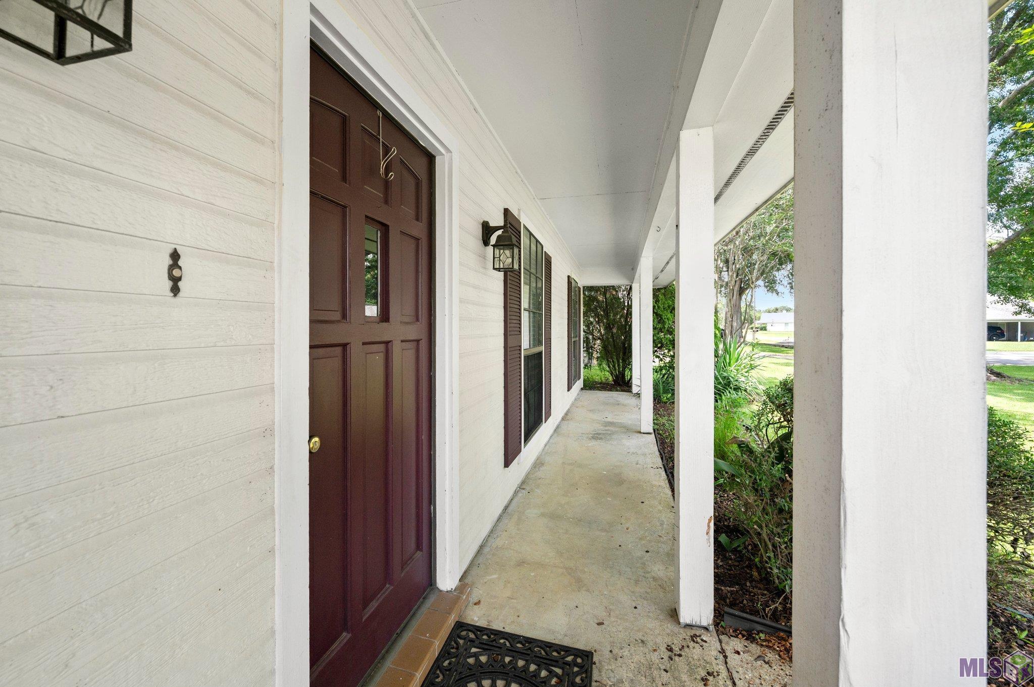 14417 Ridgewood Avenue Prairieville, LA 70769 - Photo 3 of 21 Gallery Image 3