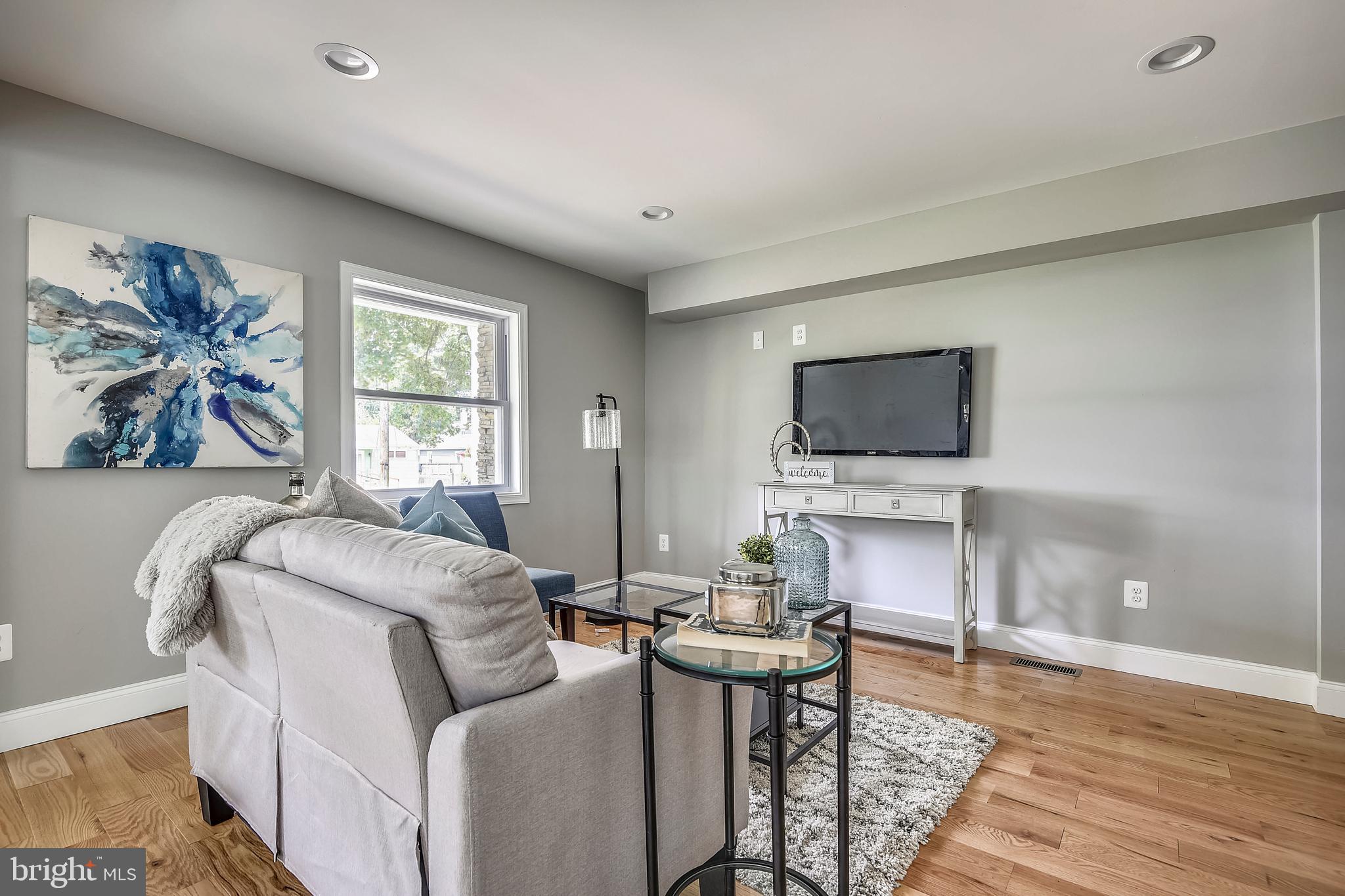 8017 Ridgely Oak Road Baltimore, MD 21234 - Photo 14 of 33