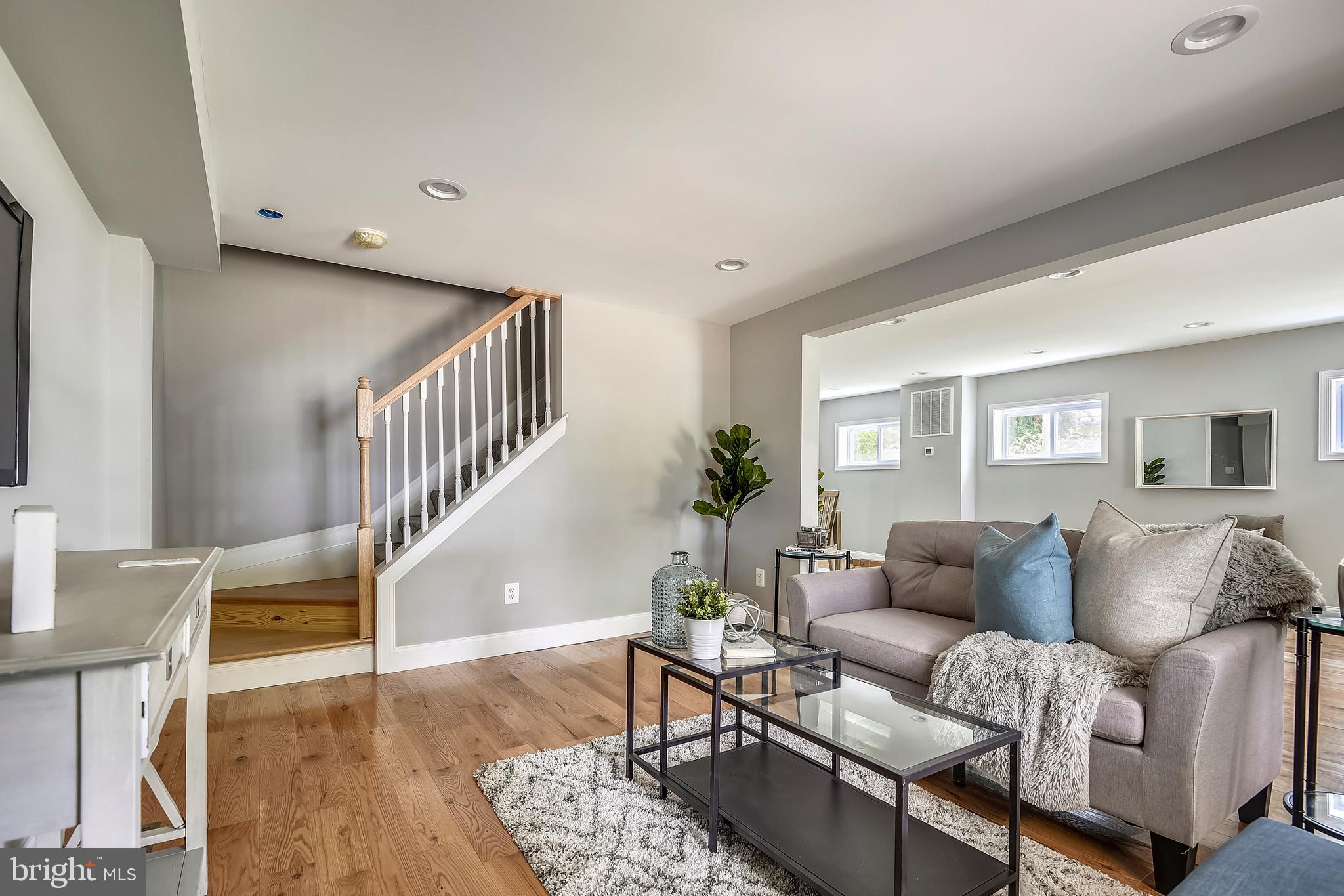 8017 Ridgely Oak Road Baltimore, MD 21234 - Photo 15 of 33