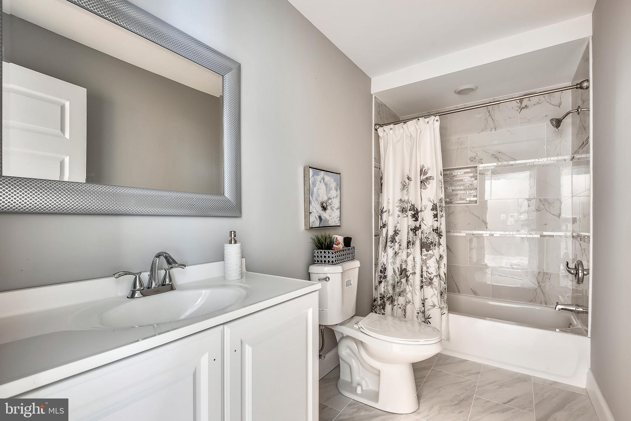 8017 Ridgely Oak Road Baltimore, MD 21234 - Photo 19 of 33