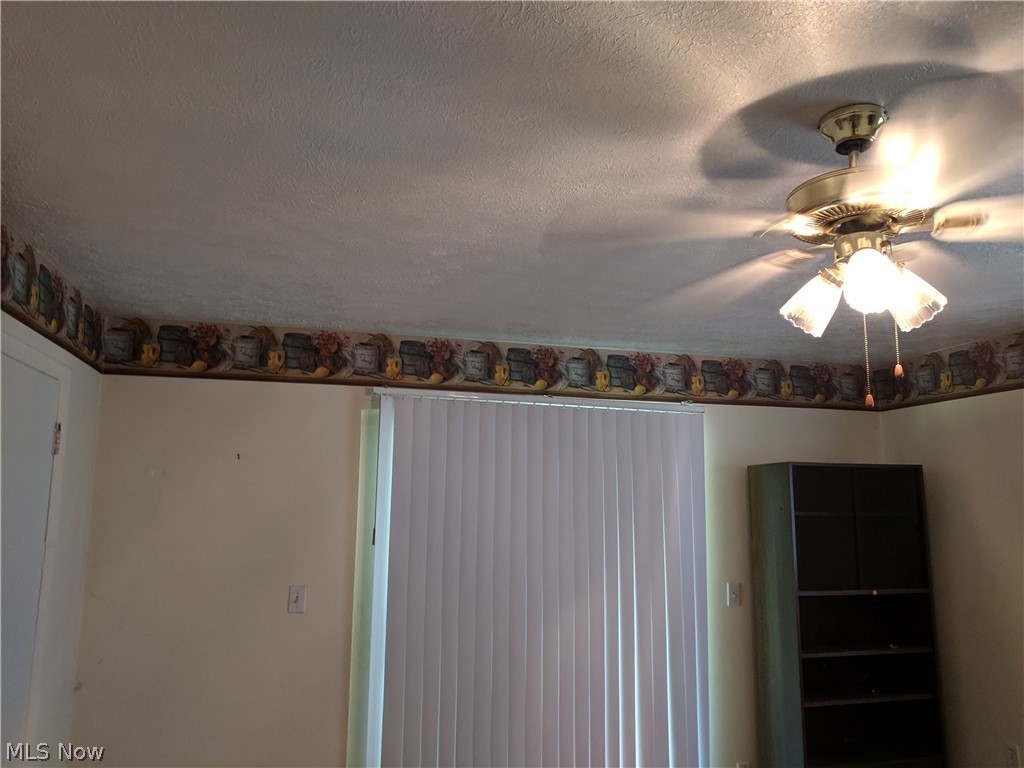 14001 Wheeler Road Maple Heights, OH 44137 - Photo 17 of 18 Family room
