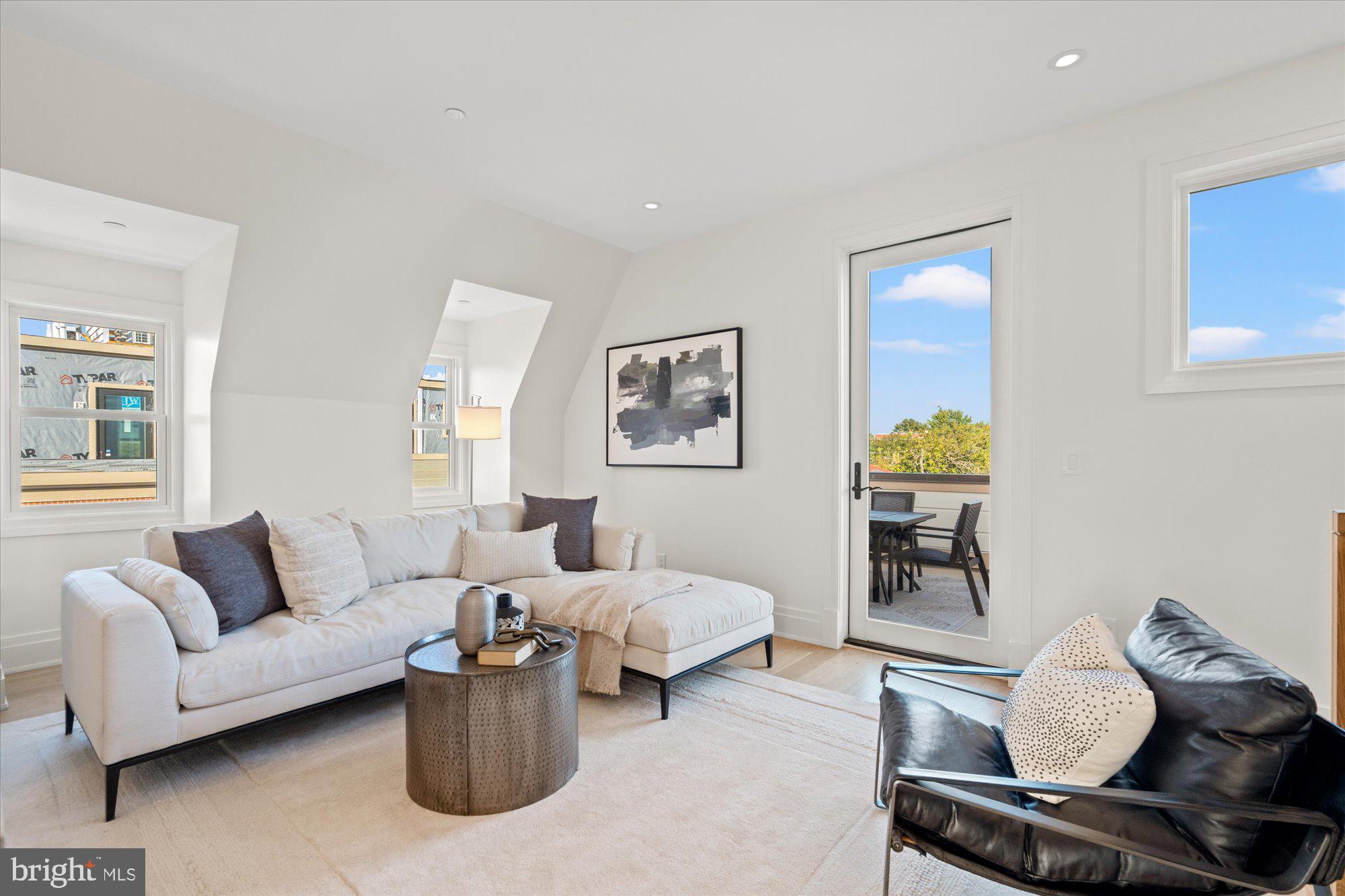 1328 Cameron Street Alexandria, VA 22314 - Photo 55 of 94 Spacious Sunny Loft / Bedroom with Full Bathroom