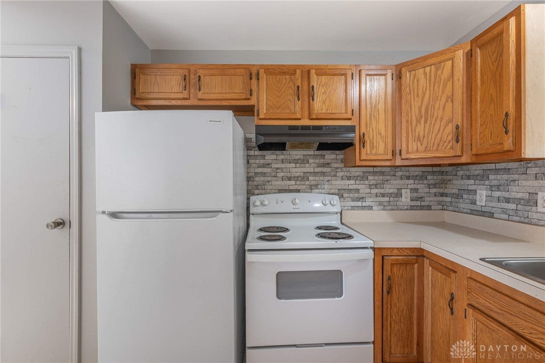 1920 Rustic Road Dayton, OH 45406 - Photo 7 of 21 Gallery Image 7