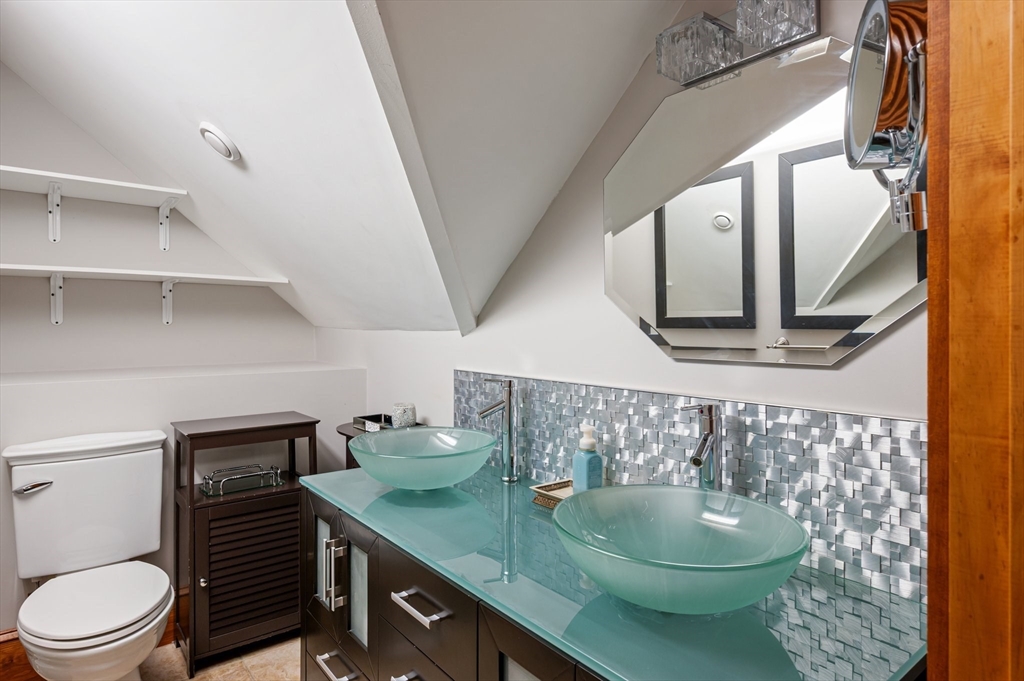 60 Whittier Road Milton, MA 02186 - Photo 26 of 39