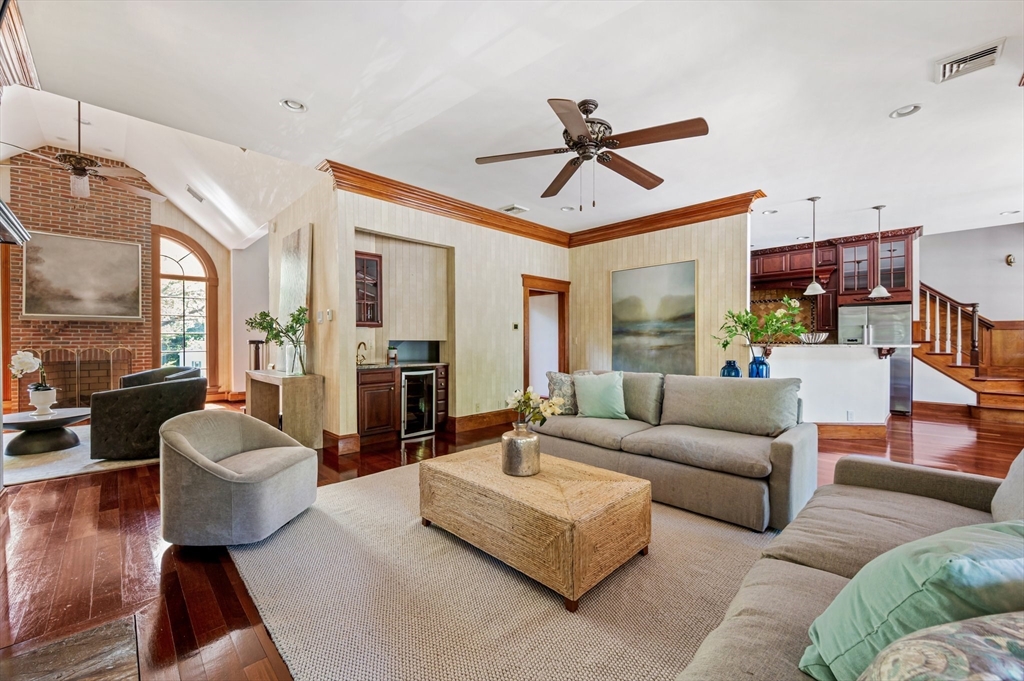 60 Whittier Road Milton, MA 02186 - Photo 4 of 39