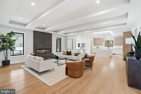 $2,447,000 | 7603 Burnside Court, Falls Church, VA 22043