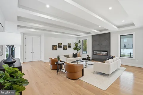 $2,447,000 | 7603 Burnside Court, Falls Church, VA 22043