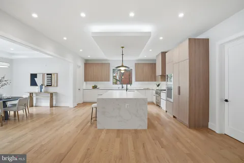 $2,447,000 | 7603 Burnside Court, Falls Church, VA 22043