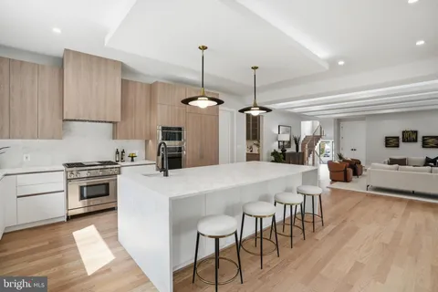 $2,447,000 | 7603 Burnside Court, Falls Church, VA 22043