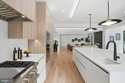 $2,447,000 | 7603 Burnside Court, Falls Church, VA 22043