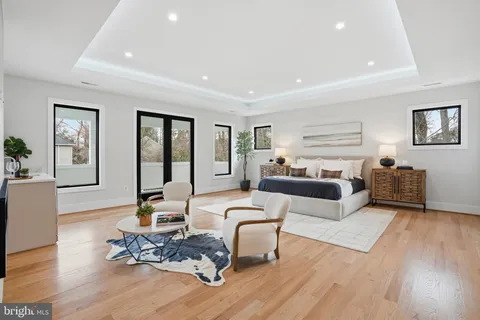 $2,447,000 | 7603 Burnside Court, Falls Church, VA 22043