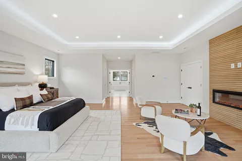 $2,447,000 | 7603 Burnside Court, Falls Church, VA 22043