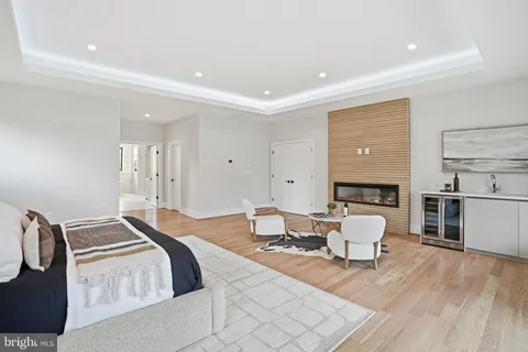 $2,447,000 | 7603 Burnside Court, Falls Church, VA 22043