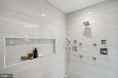 $2,447,000 | 7603 Burnside Court, Falls Church, VA 22043