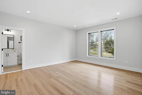 $2,447,000 | 7603 Burnside Court, Falls Church, VA 22043