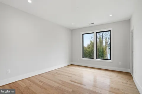 $2,447,000 | 7603 Burnside Court, Falls Church, VA 22043