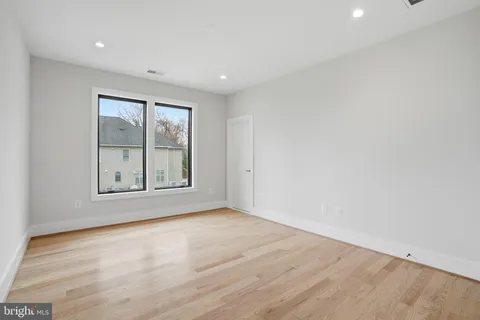 $2,447,000 | 7603 Burnside Court, Falls Church, VA 22043