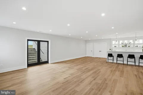 $2,447,000 | 7603 Burnside Court, Falls Church, VA 22043