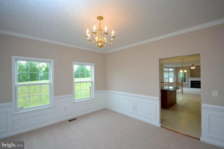 280 Equestrian Road Warrenton, VA 20186 - Photo 5 of 16 Dining Room