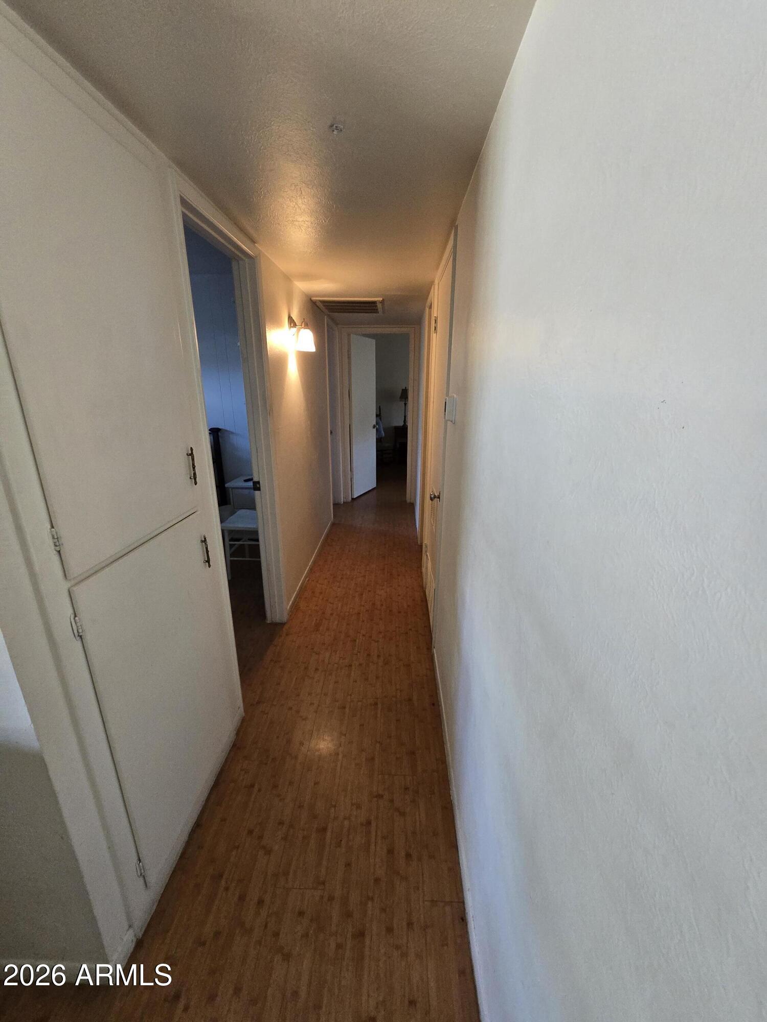 135 West Alice Avenue Phoenix, AZ 85021 - Photo 5 of 17 20260207_111040