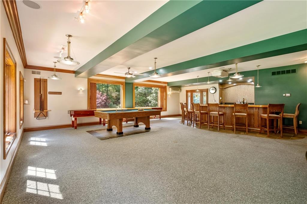 179 Goldsmith Road Pittsburgh, PA 15237 - Photo 22 of 50 a room with furniture and a large window