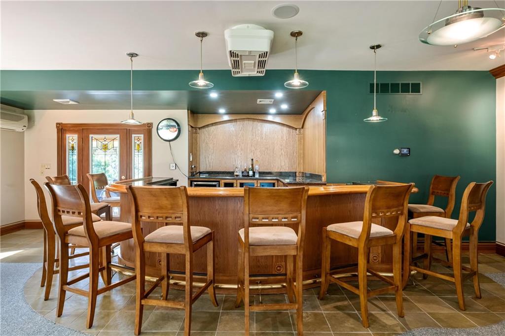 179 Goldsmith Road Pittsburgh, PA 15237 - Photo 26 of 50 a dining room with furniture and window
