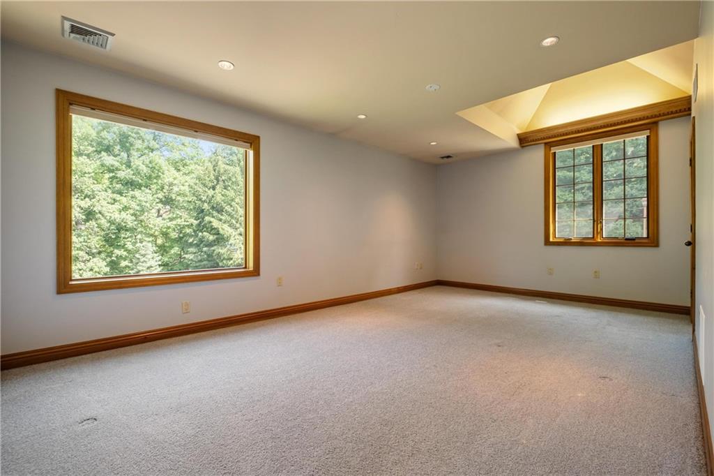 179 Goldsmith Road Pittsburgh, PA 15237 - Photo 29 of 50 an empty room with windows