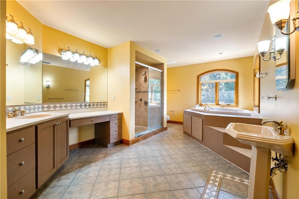 179 Goldsmith Road Pittsburgh, PA 15237 - Photo 36 of 50 a spacious bathroom with a sink double vanity