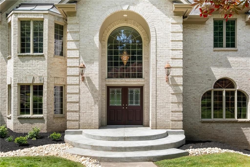 179 Goldsmith Road Pittsburgh, PA 15237 - Photo 4 of 50 a front view of a house with windows
