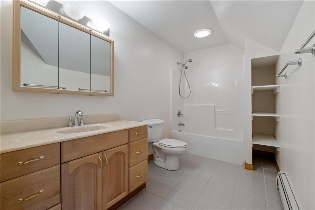 179 Goldsmith Road Pittsburgh, PA 15237 - Photo 41 of 50 a bathroom with a toilet a sink and bathtub