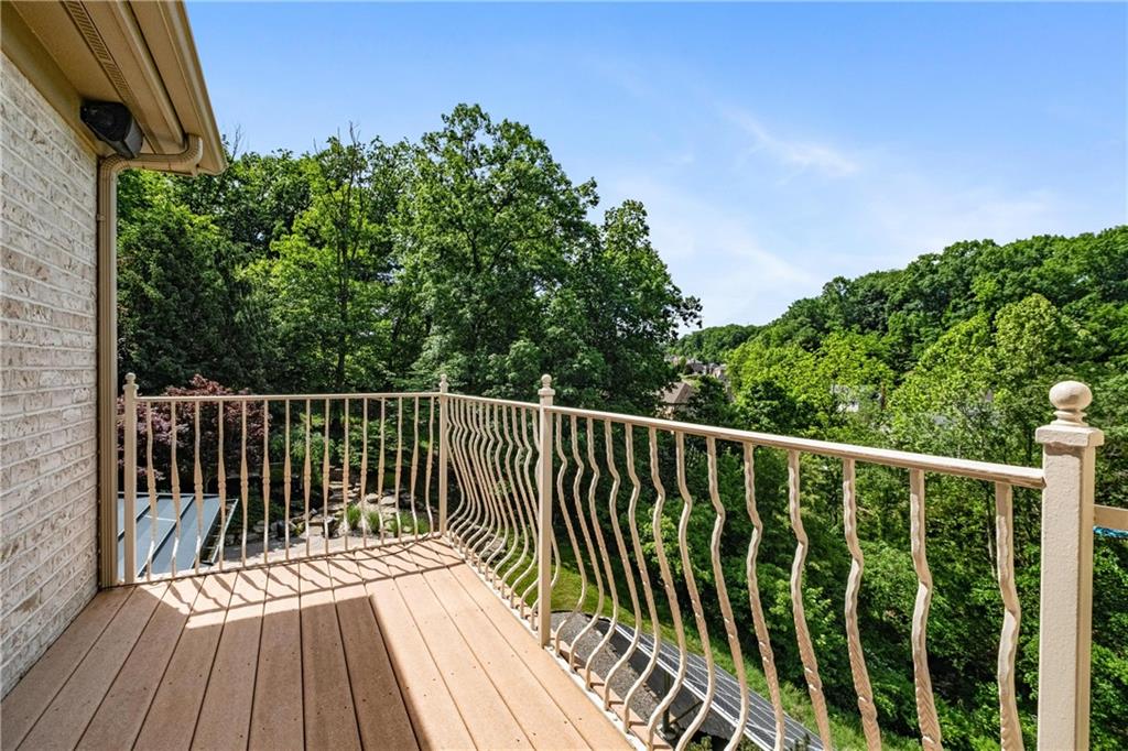 179 Goldsmith Road Pittsburgh, PA 15237 - Photo 42 of 50 a balcony with wooden floor and fence
