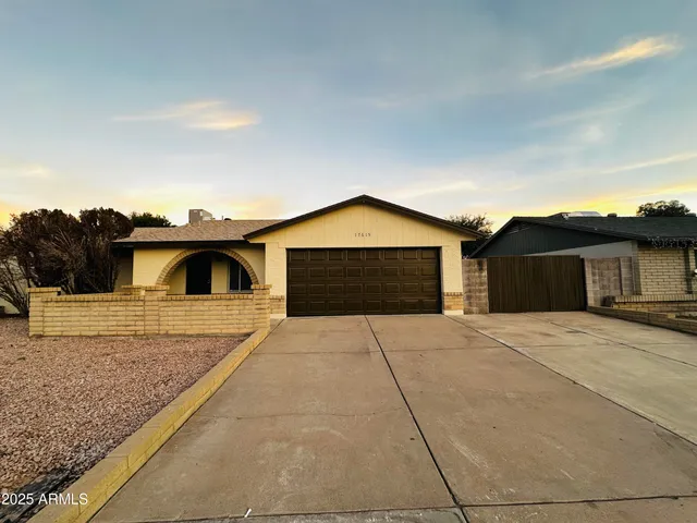 $2,500 | 17615 North 35th Place, Phoenix, AZ 85032