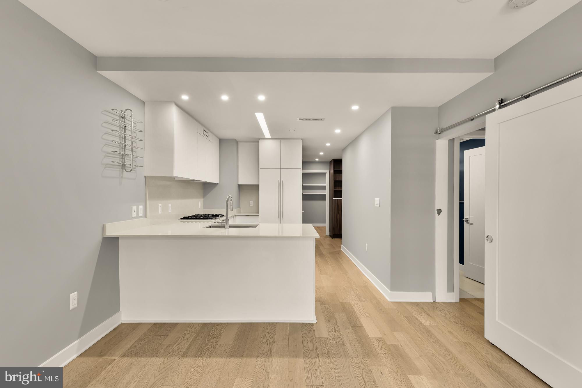 37 L Street Southeast, Unit 301 Washington, DC 20003 - Photo 11 of 37