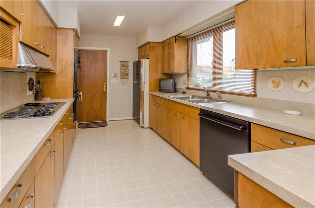 6468 Bramshaw Road Indianapolis, IN 46220 - Photo 13 of 35 Gallery Image 13