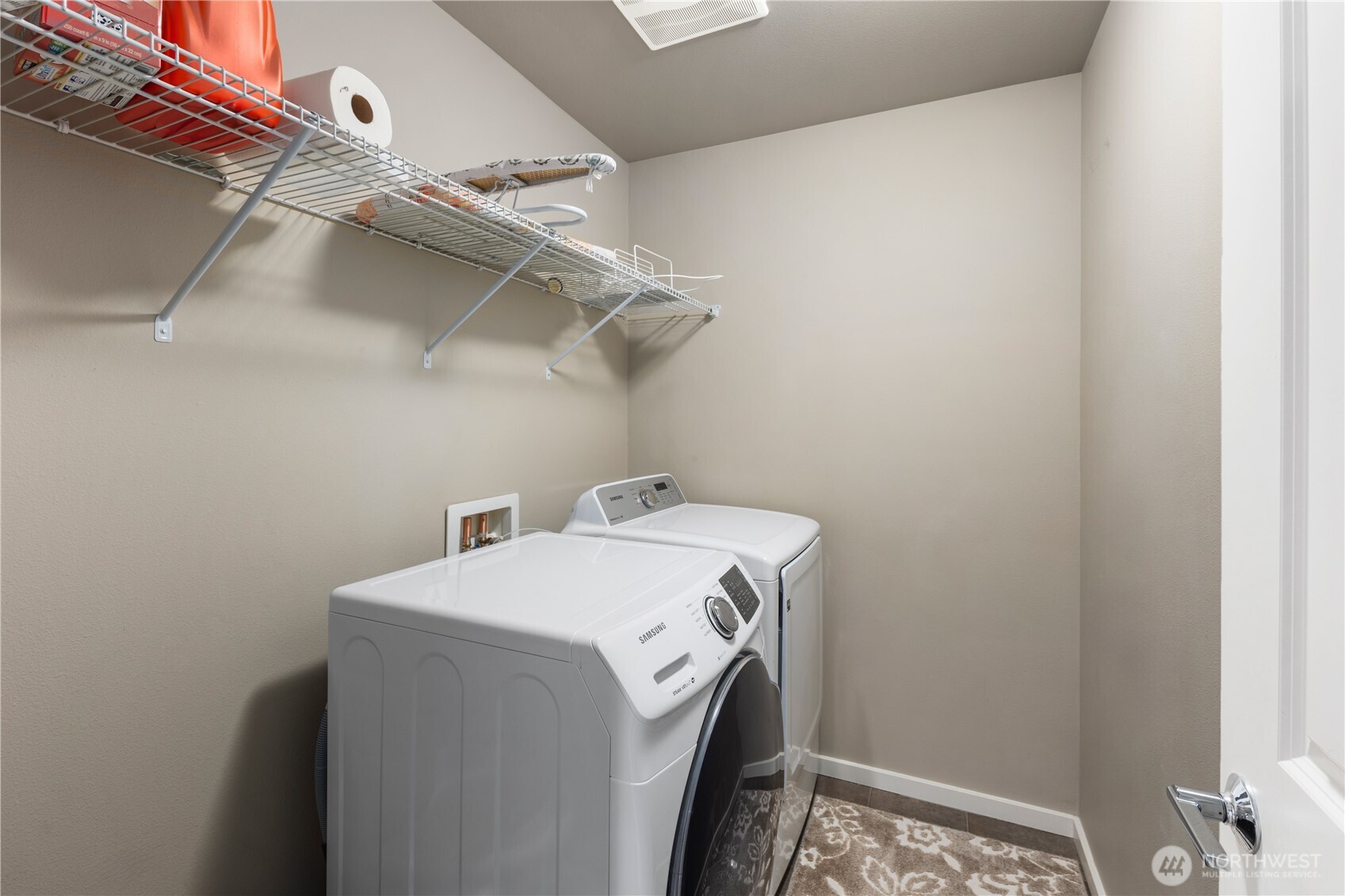 5627 South 336th Place Auburn, WA 98001 - Photo 20 of 40 a utility room with dryer and washer