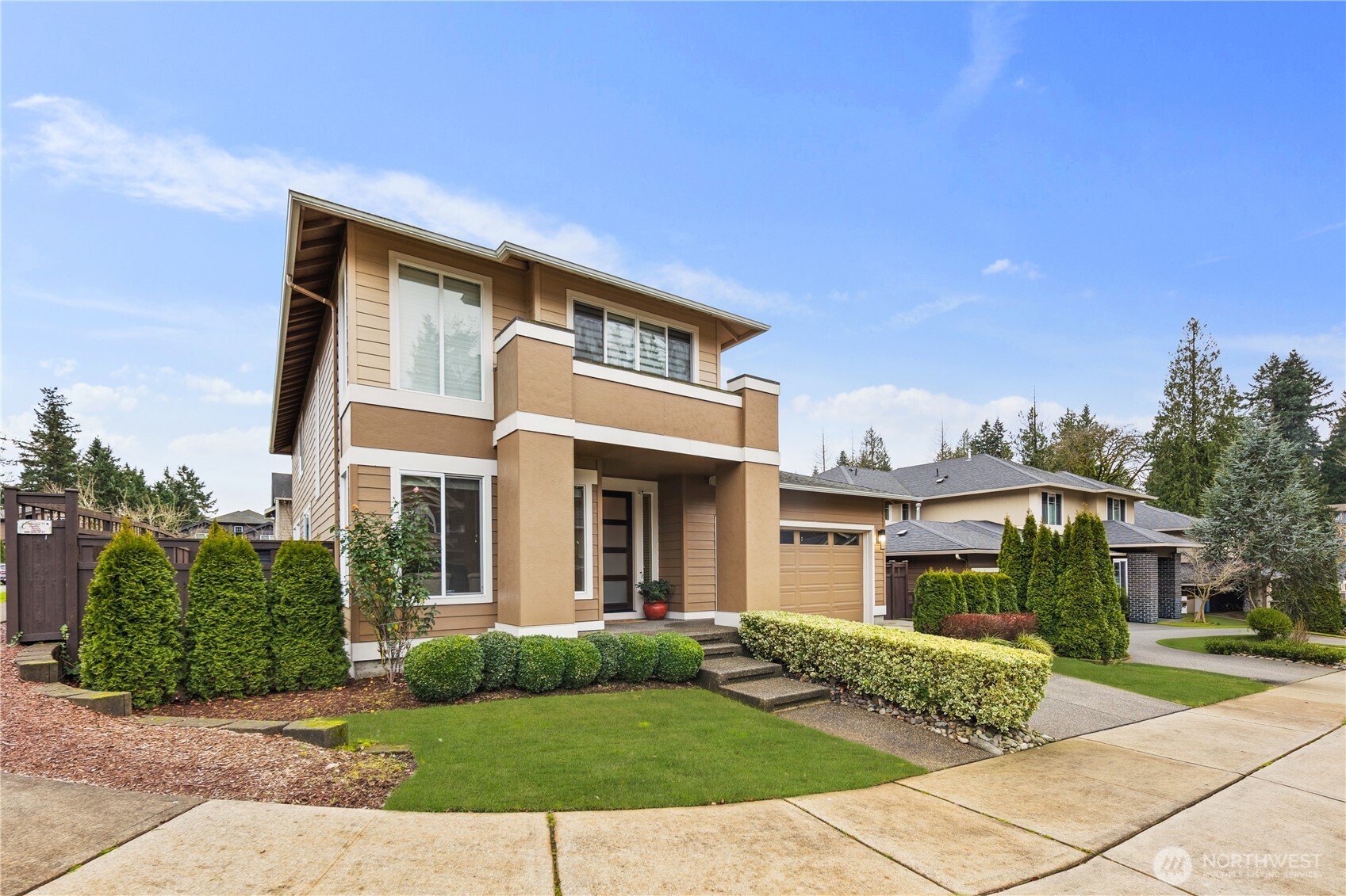 5627 South 336th Place Auburn, WA 98001 - Photo 2 of 40 front view of a house with a yard