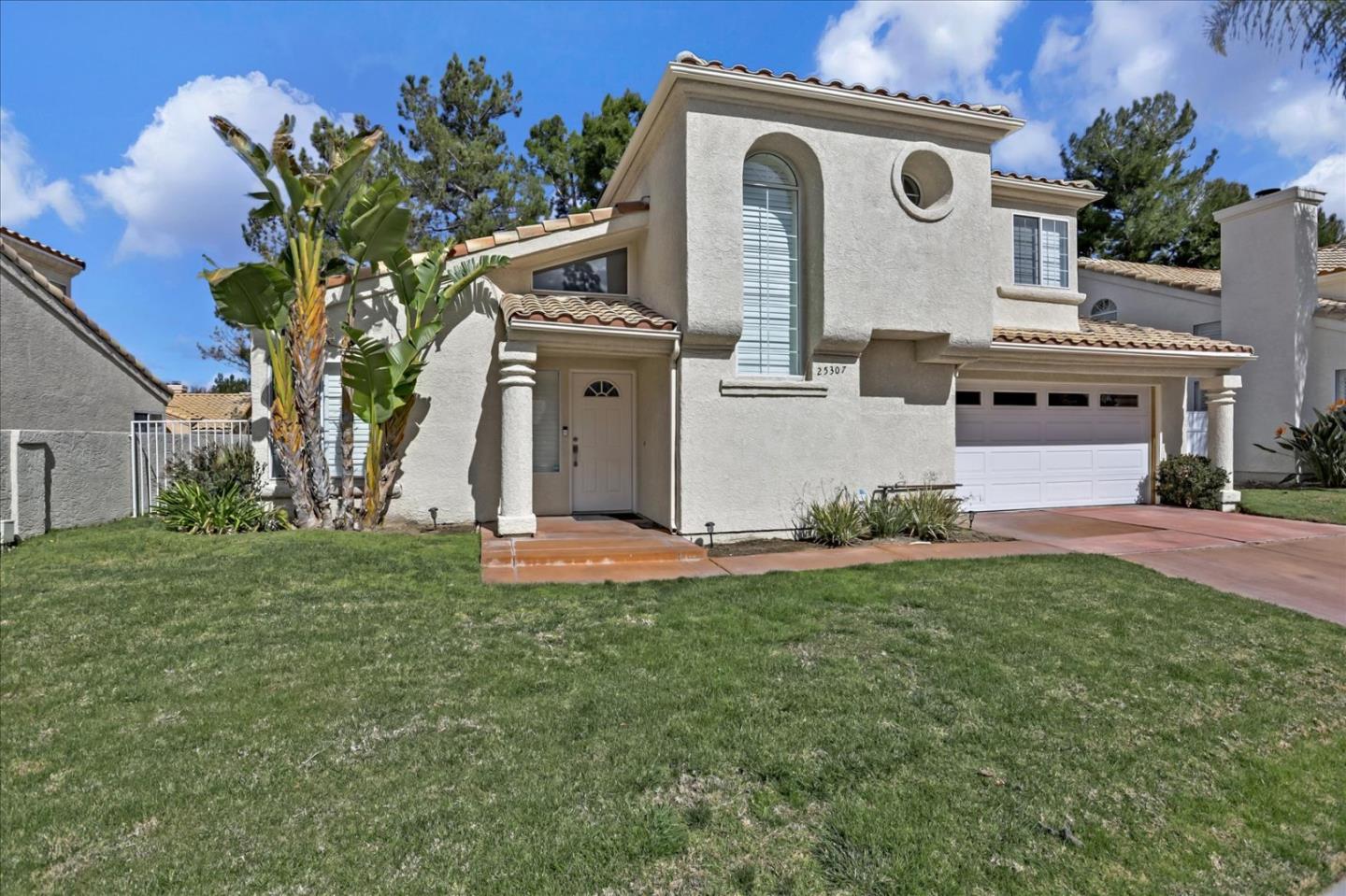 25307 Carson Way Stevenson Ranch, CA 91381 - Photo 2 of 36 a house view with a outdoor space