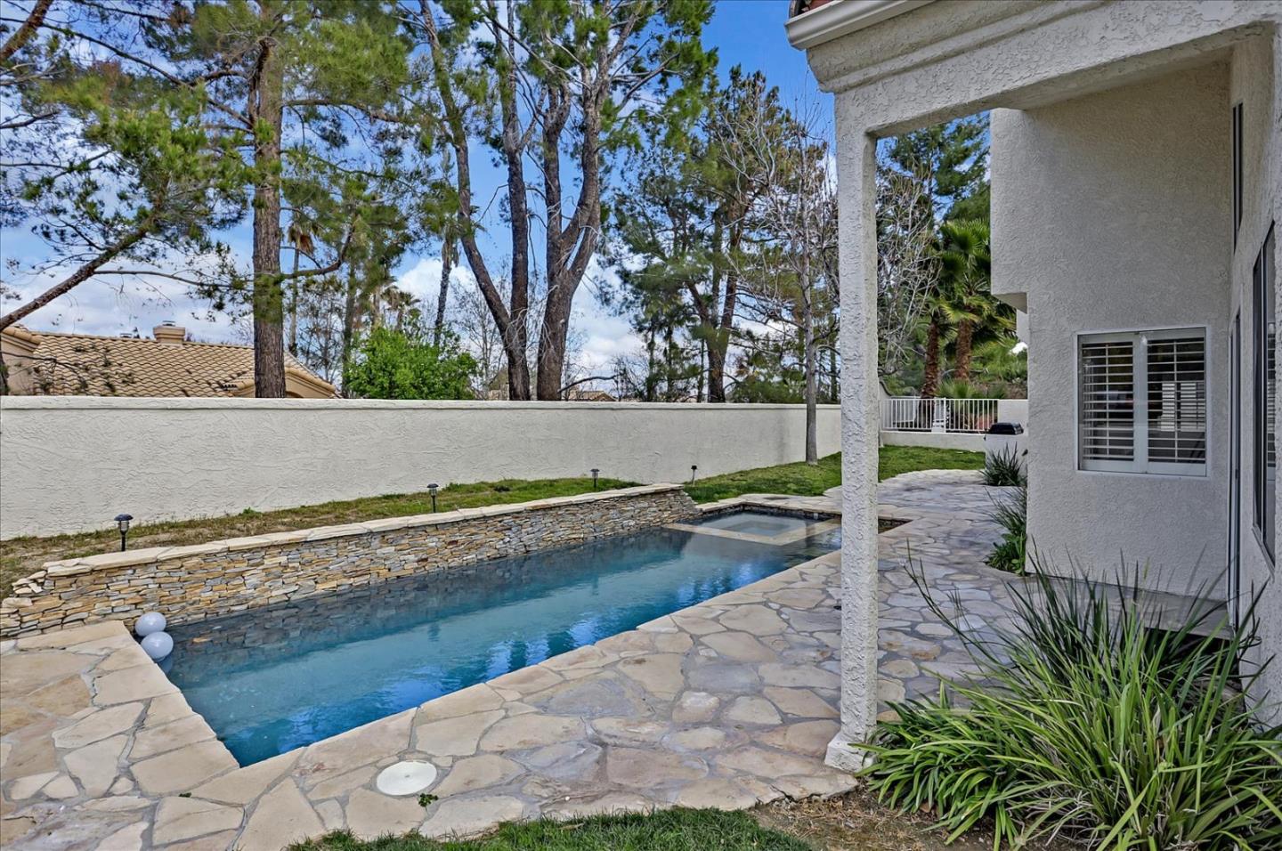 25307 Carson Way Stevenson Ranch, CA 91381 - Photo 36 of 36 a view of backyard with outdoor space