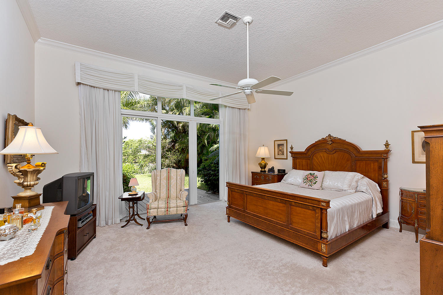 4120 County Road Gulf Stream, FL 33483 - Photo 17 of 52 17_Masterbedroom1