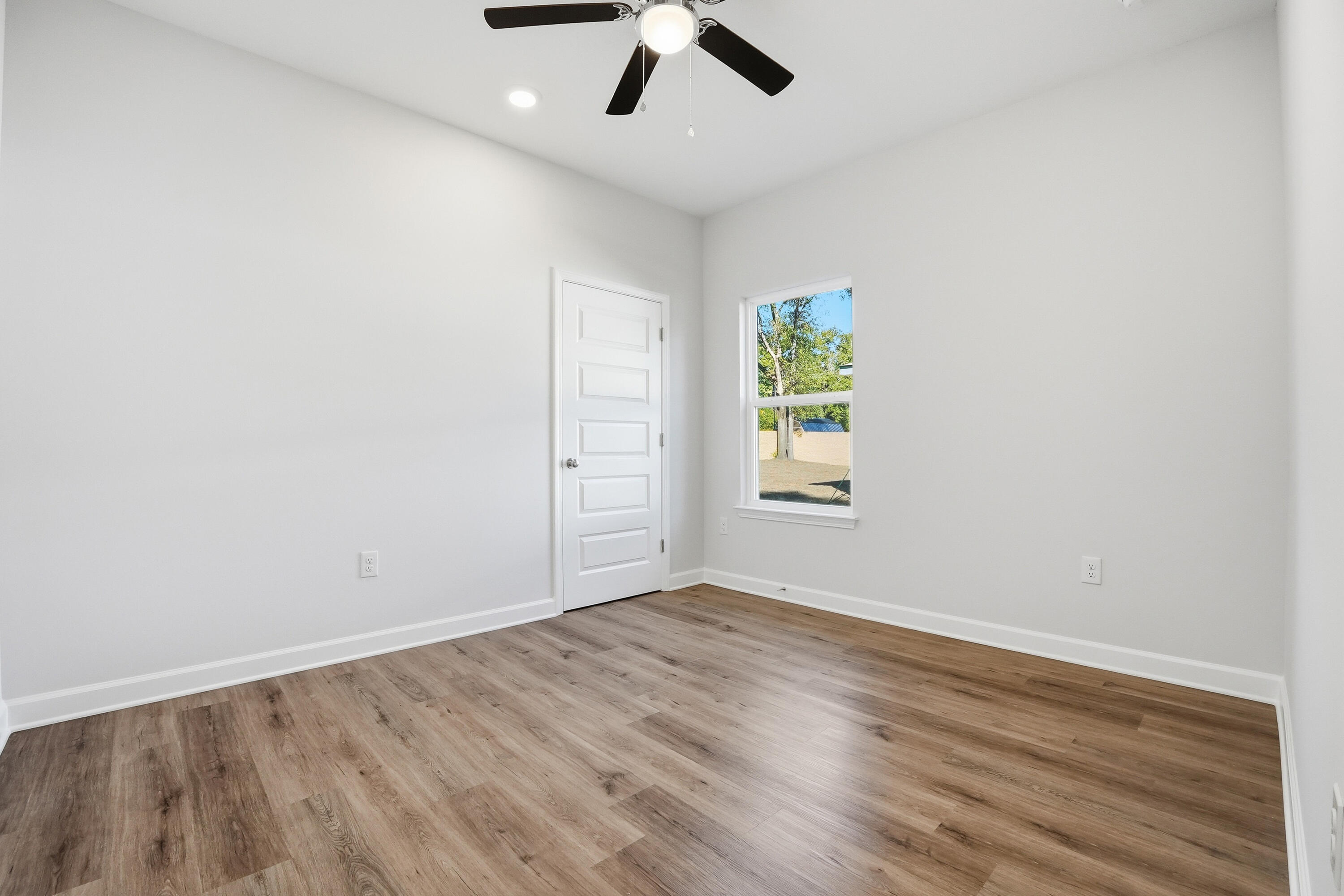 2588 Kingston Road Crestview, FL 32536 - Photo 12 of 17 12