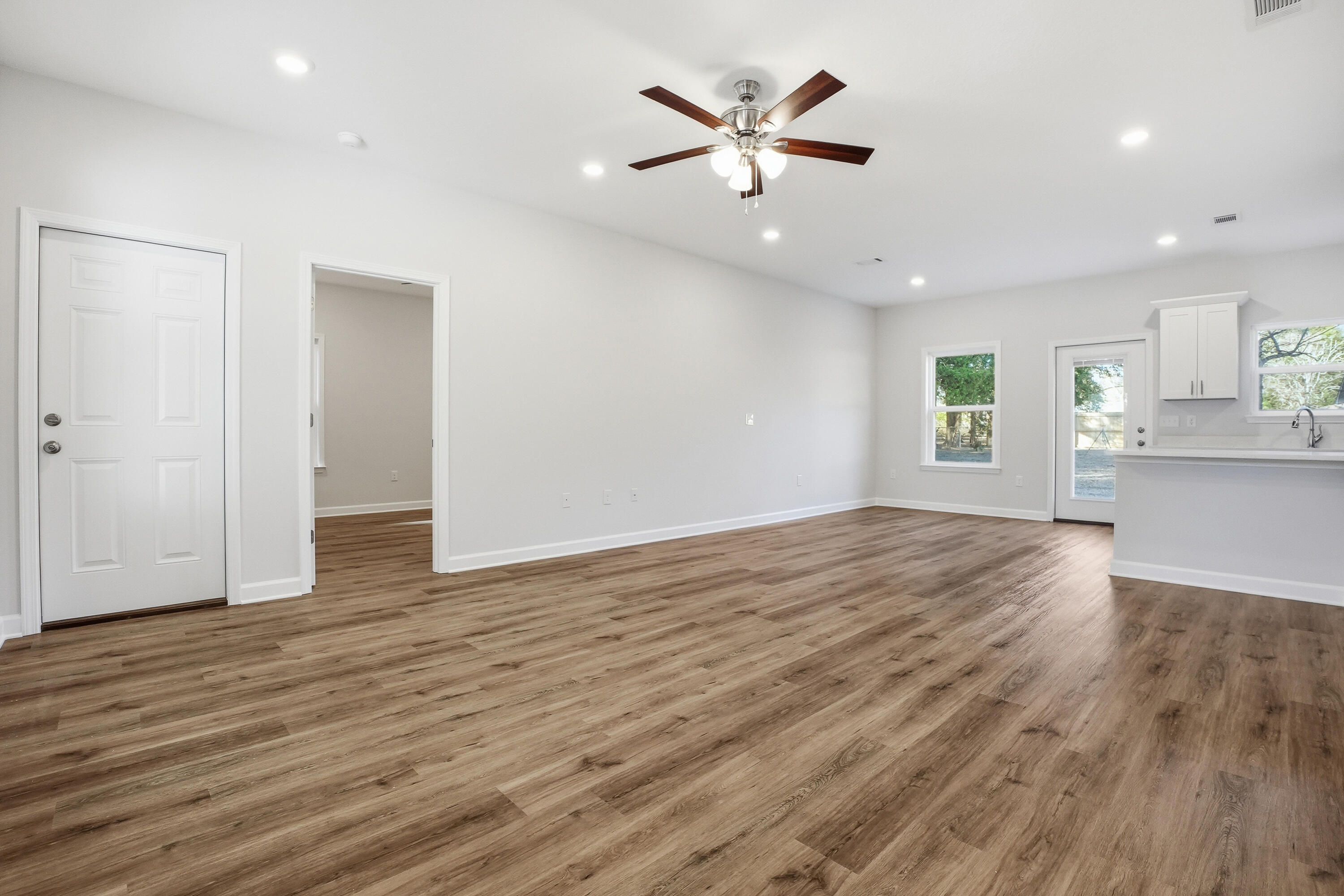 2588 Kingston Road Crestview, FL 32536 - Photo 2 of 17 2