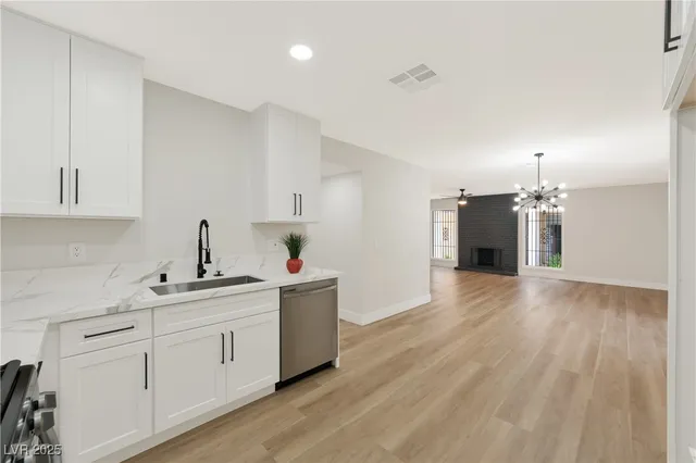 $2,200 | 2680 Heritage Circle, Las Vegas, NV 89121