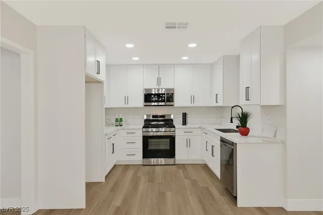 $2,200 | 2680 Heritage Circle, Las Vegas, NV 89121