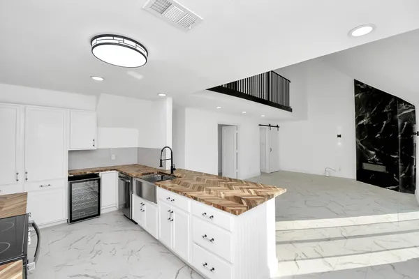 $4,000 | 6035 Cartagena Street, Houston, TX 77035