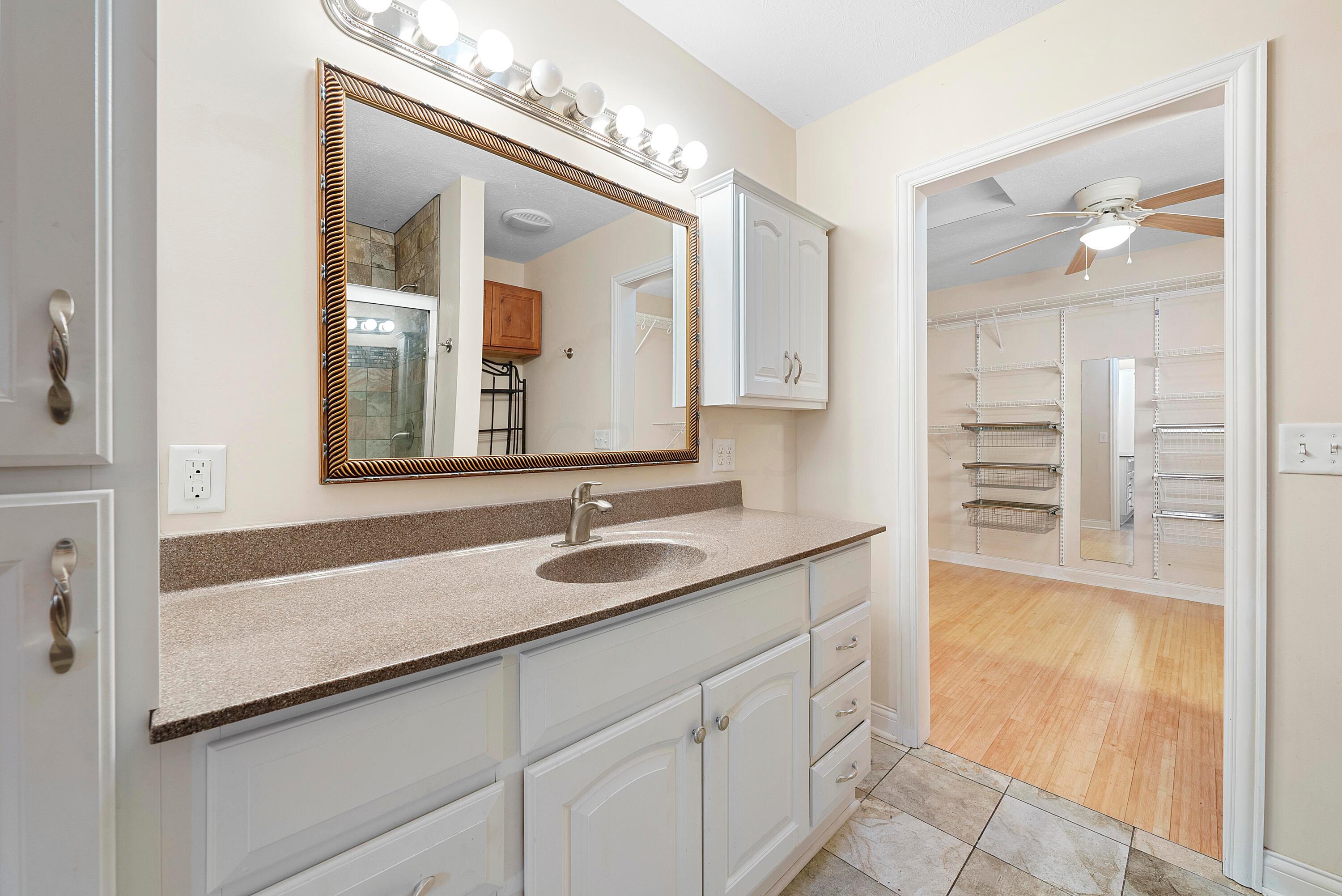 1420 Meadow Road Columbus, OH 43212 - Photo 19 of 32 DSC03908