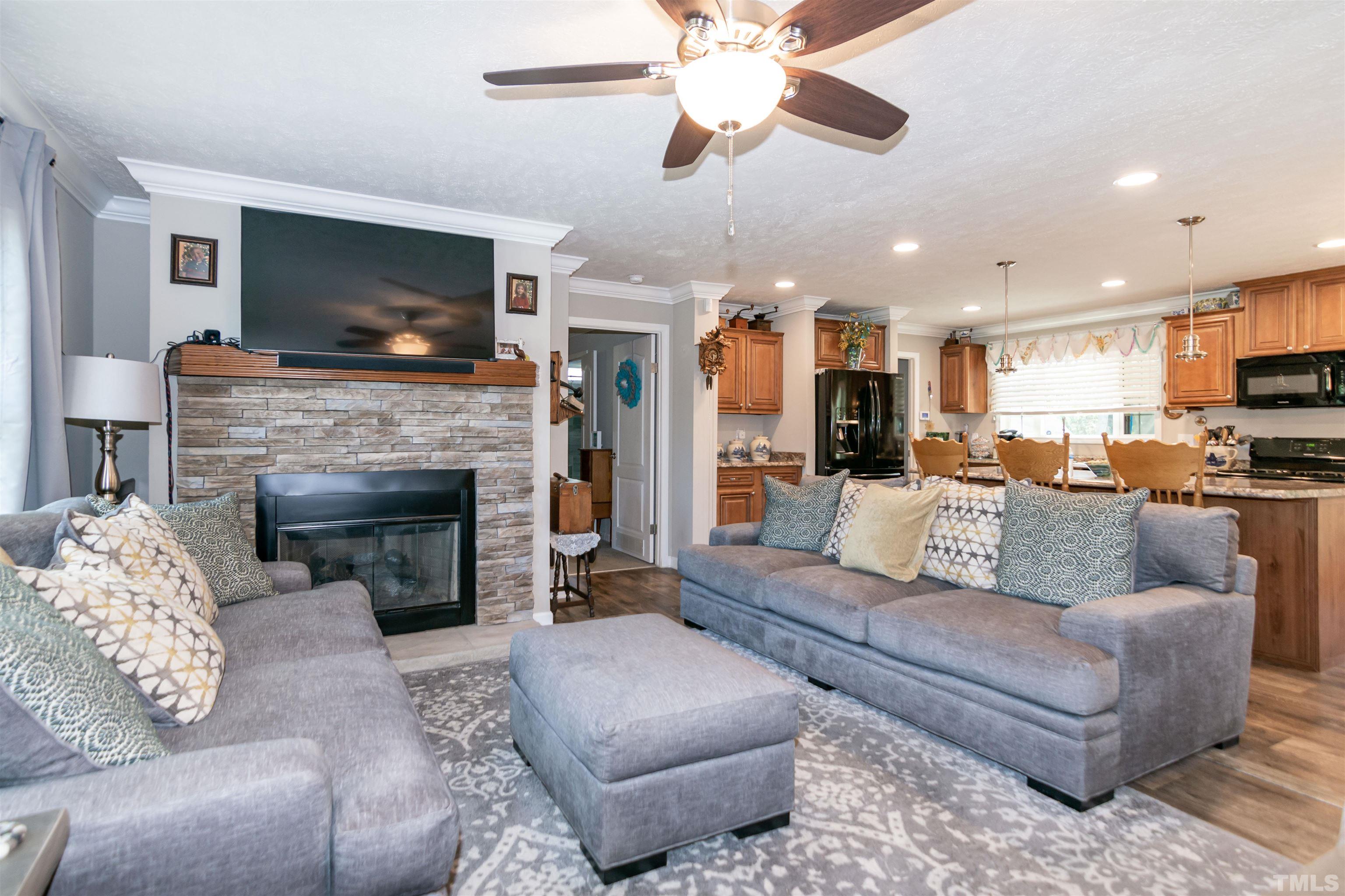 371 Godwin Road Benson, NC 27504 - Photo 11 of 58