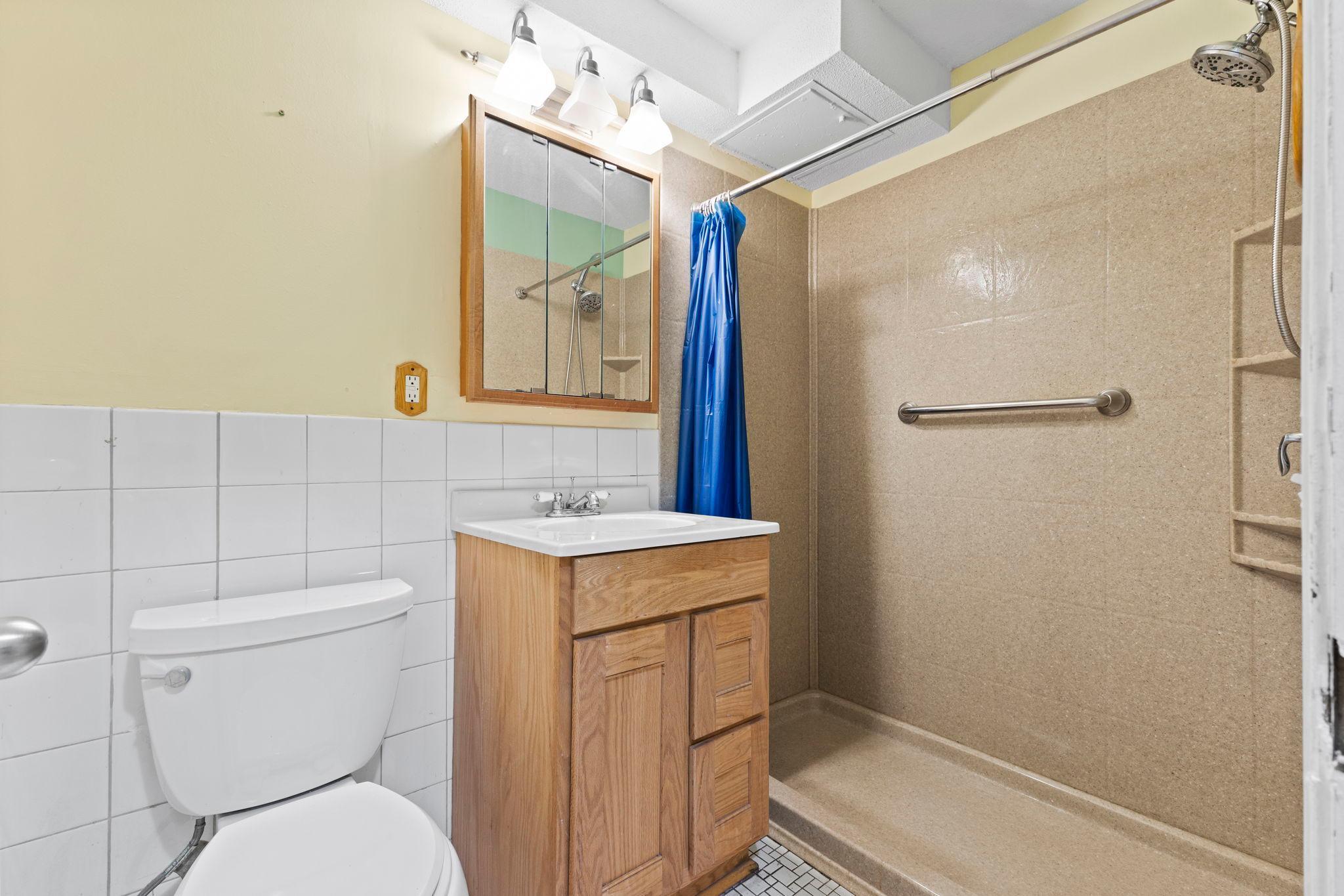 520 Ridgewood Avenue, Unit 4 Minneapolis, MN 55403 - Photo 14 of 25