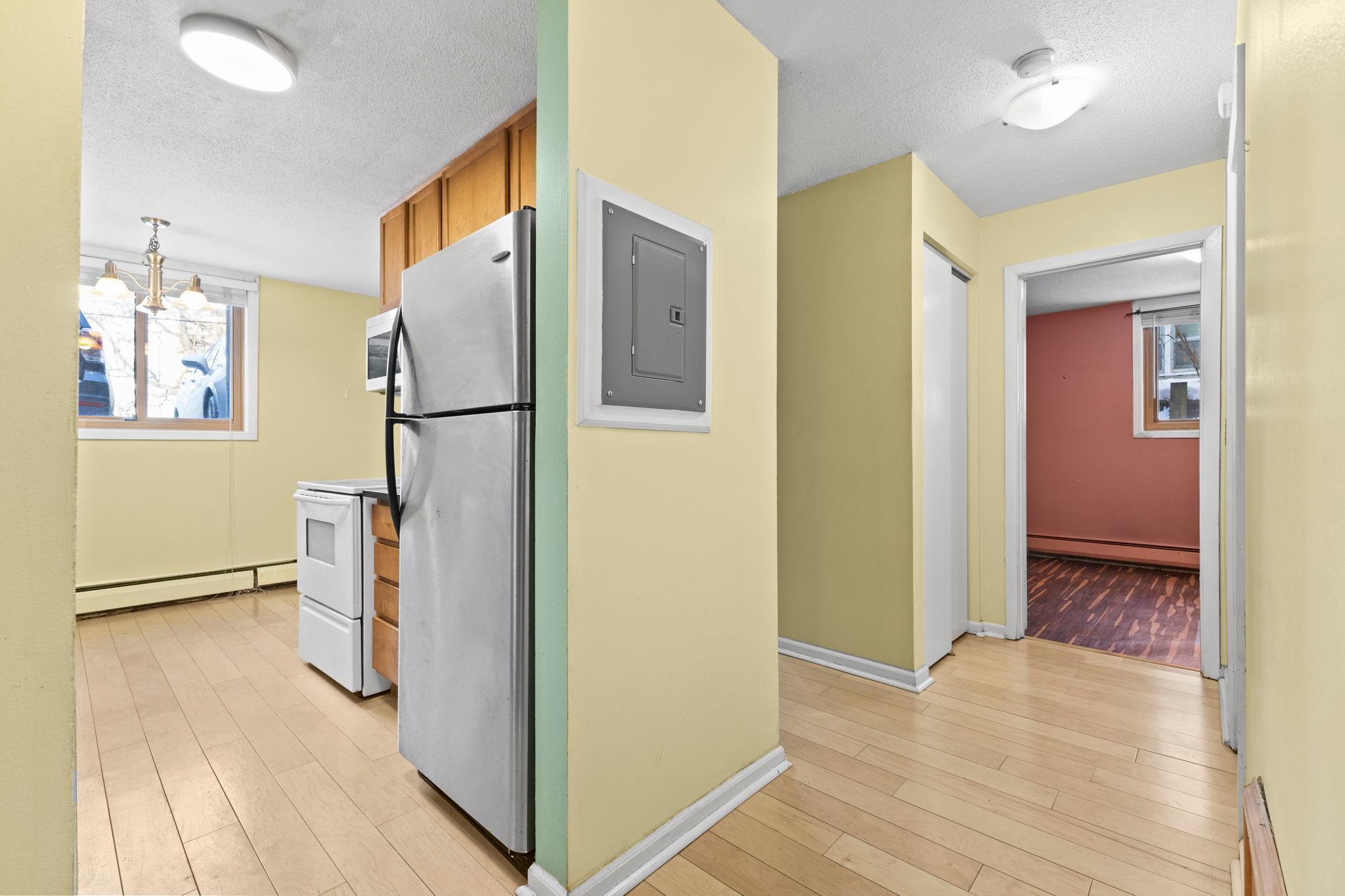 520 Ridgewood Avenue, Unit 4 Minneapolis, MN 55403 - Photo 4 of 25