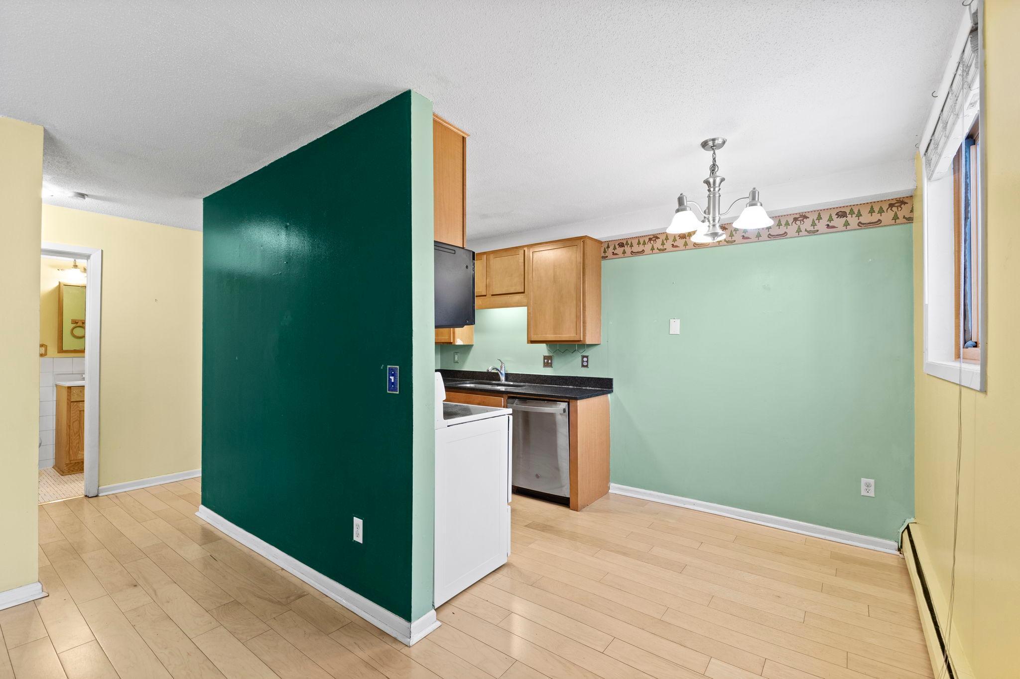 520 Ridgewood Avenue, Unit 4 Minneapolis, MN 55403 - Photo 6 of 25